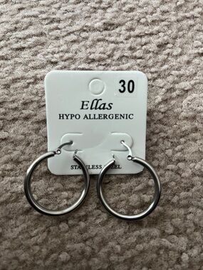Ella Hypoallergenic Stainless Steel Hoop Earrings in Silver Tone